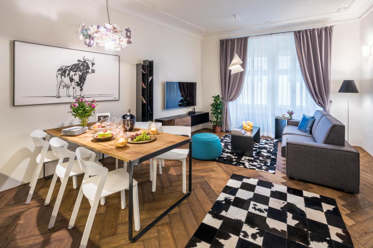 Mooo By The Castle Aparthotel 4*